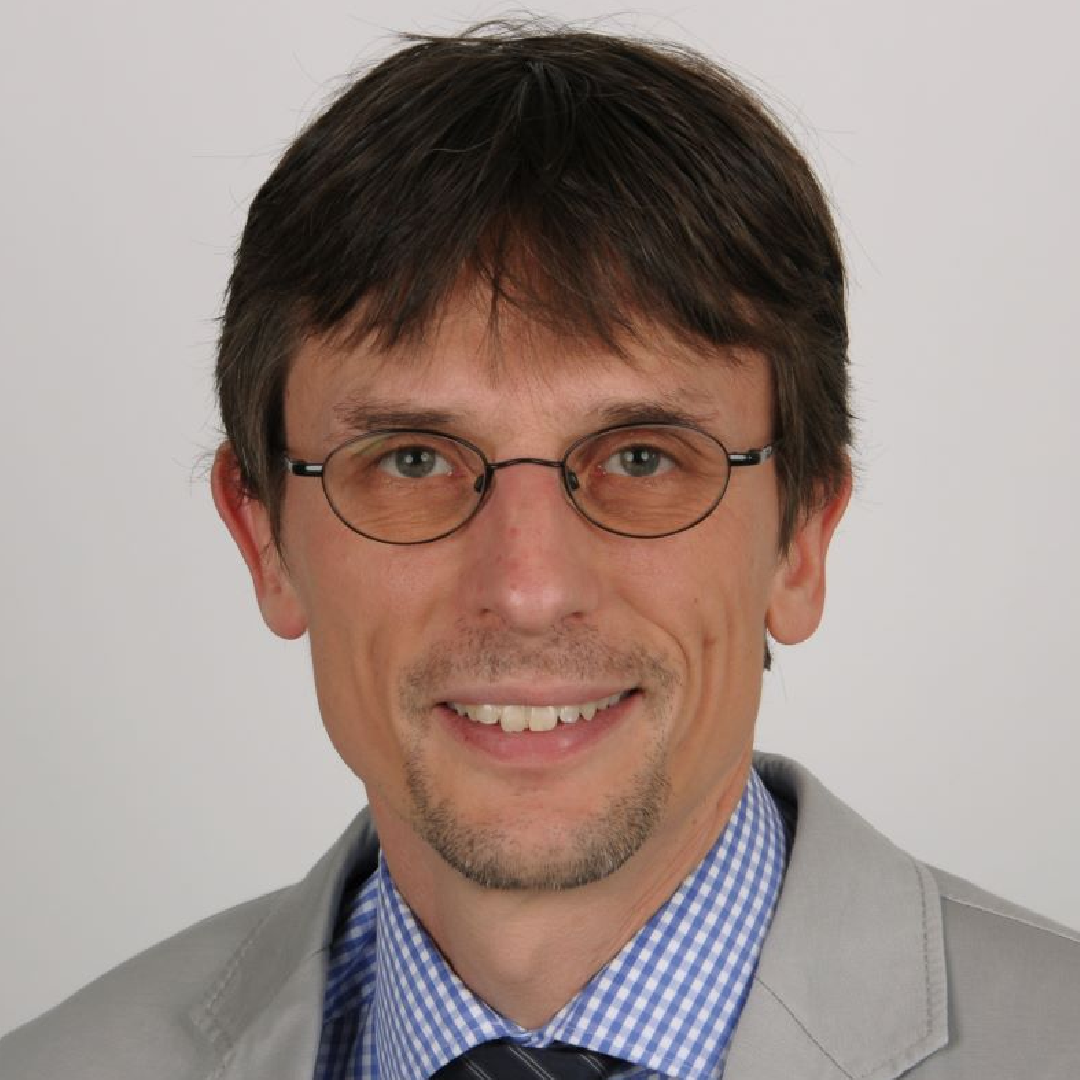 Dr. Matthias Hahn